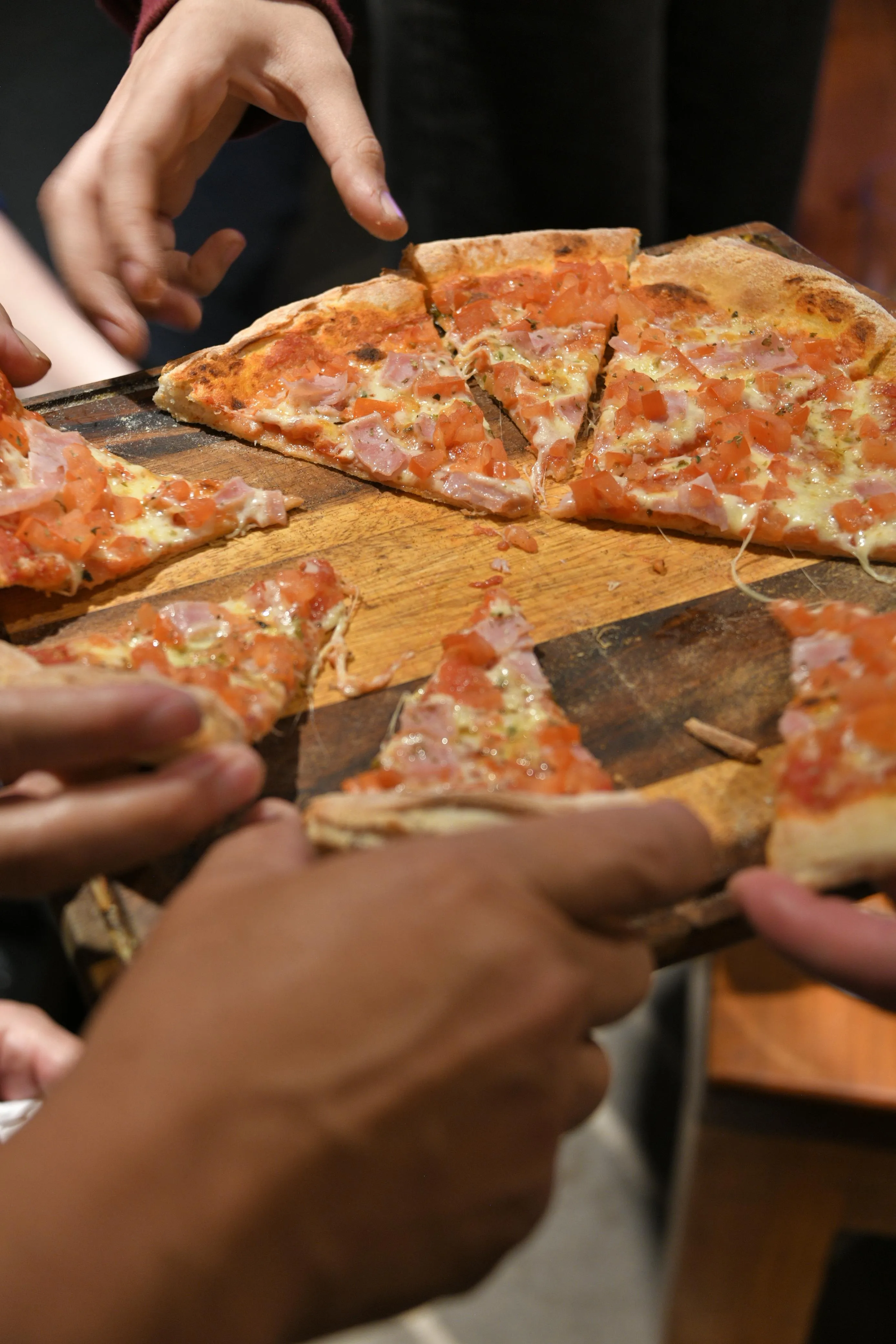 Pizza artesanal horno de barro Domus Pizzería Requinoa